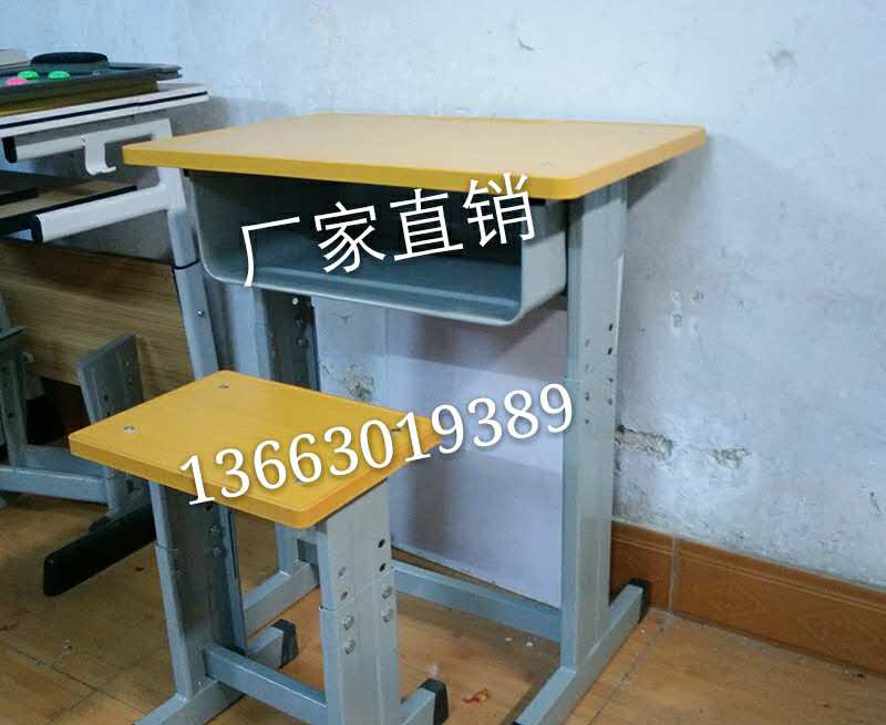 课桌椅